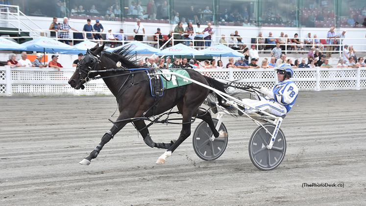 Smithnwesn Phoenix winning at Hippodrome 3R