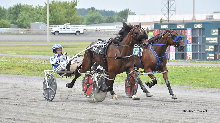 Taylor Desbi winning at Hippodrome 3R