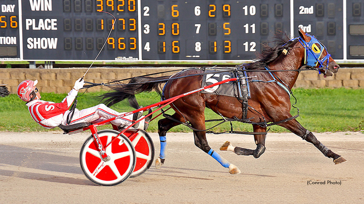 Currys Flurry winning at Dayton Raceway